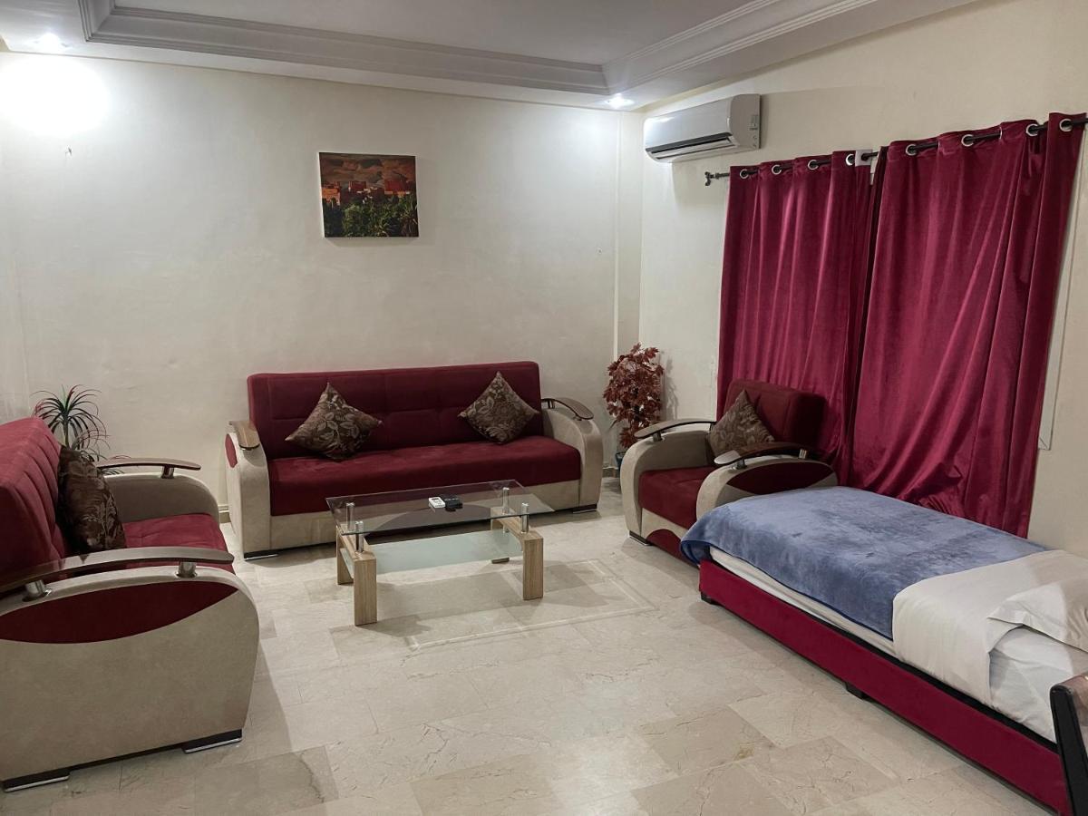 16 2em Etage Appartement *